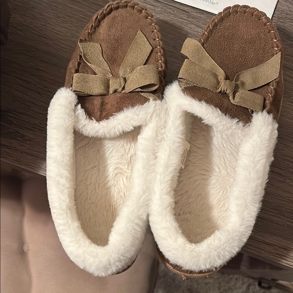 Sonoma Brown and Cream Cozy Slippers